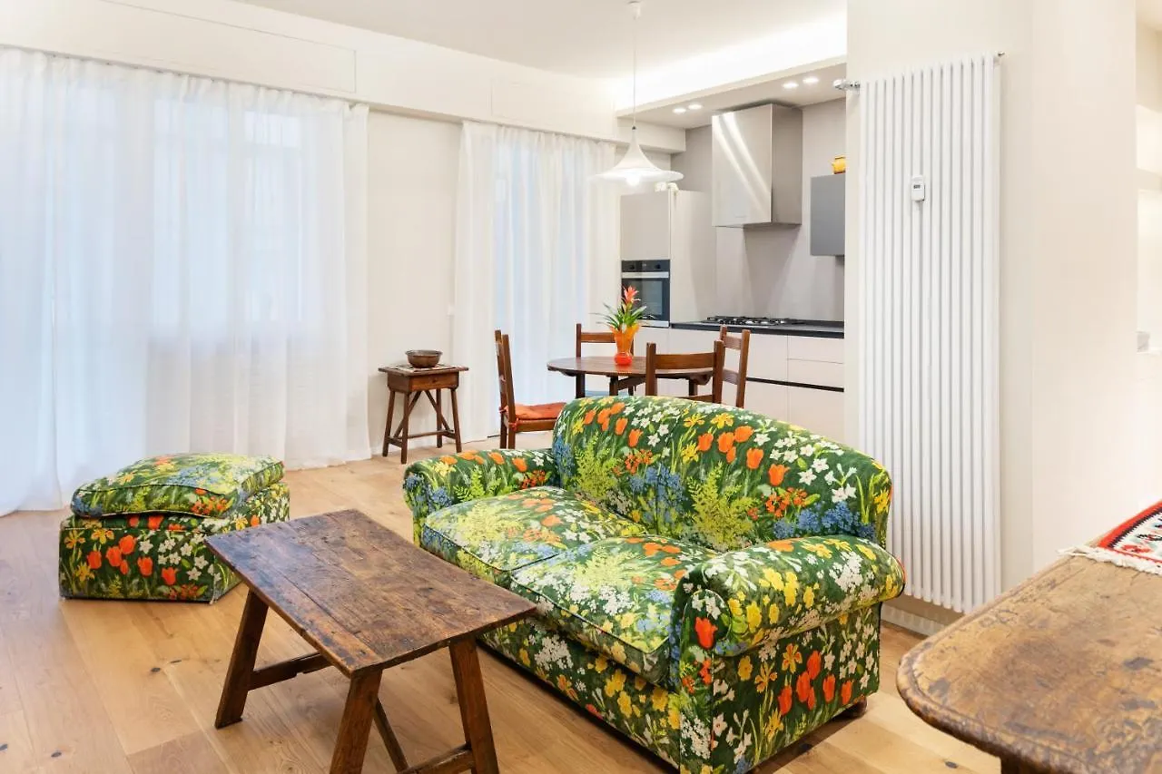 Giovanni Angelico Wood And Design Apartment Florence