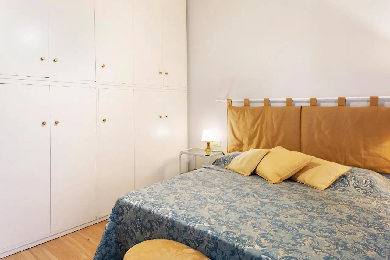 Giovanni Angelico Wood And Design Apartment Florence Italy