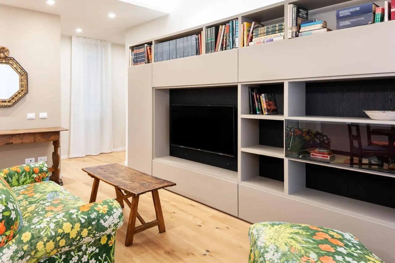 Giovanni Angelico Wood And Design Apartment Florence