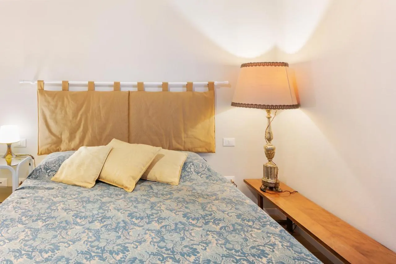 Giovanni Angelico Wood And Design Apartment Florence Italy
